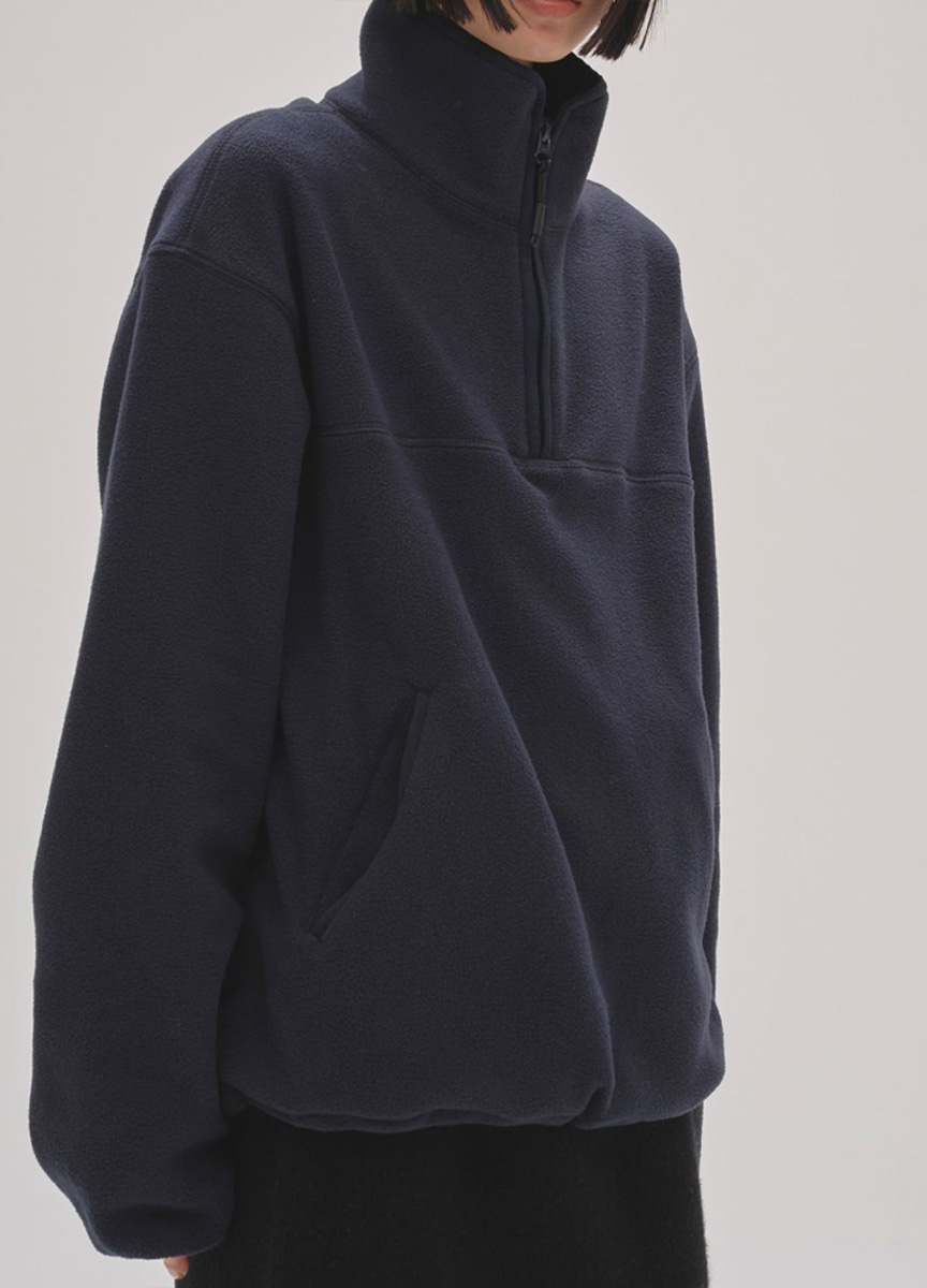 輕柔絨面半拉鍊上衣(附圍巾)